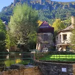 Grand De Charme Avec Parking Prive