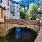 Grand De Charme Avec Parking Prive