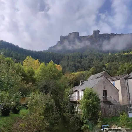 Grand De Charme Avec Parking Privé Appartamento Florac