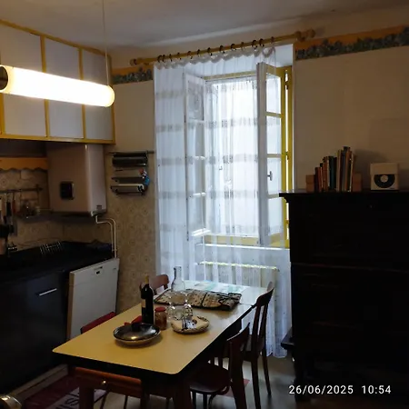 Appartamento Grand De Charme Avec Parking Privé Florac