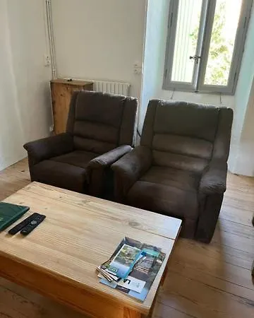 Grand De Charme Avec Parking Privé Apartamento