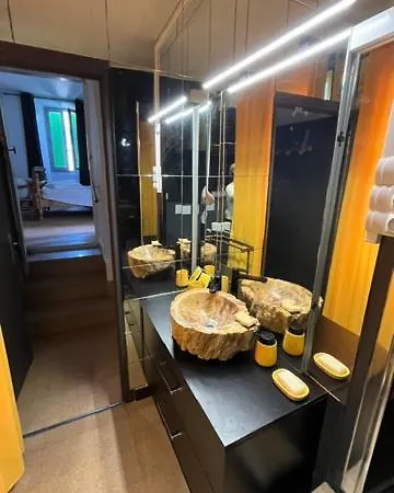 Grand De Charme Avec Parking Privé Apartamento *