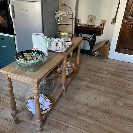 Grand De Charme Avec Parking Privé Apartamento Florac