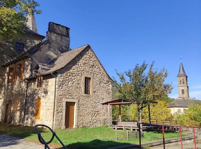 Grand De Charme Avec Parking Prive * Florac